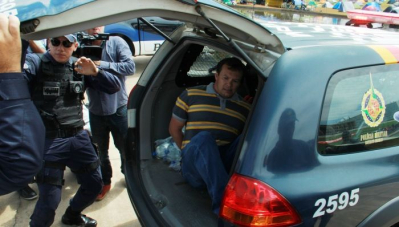 Homem do acampamento dos golpistas é preso após atirar contra mulheres (Foto: Rogério Tomaz Jr/Agência PT)