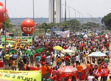 10 projetos no Congresso que atacam direitos e a democracia