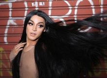 Pabllo Vittar exalta Lula e programa Bolsa Família