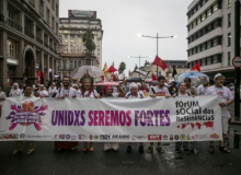 RS: Marcha do Fórum Social das Resistências defende democracia e direitos dos povos