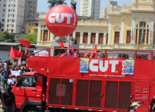 ALMG homenageia a CUT/MG pelos 40 anos de fundação