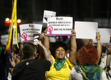 Sociedade brasileira se manifesta contra o PL do aborto