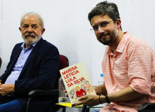 Em lançamento de biografia, Lula destaca protagonismo familiar e político de Marisa