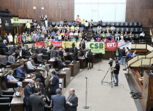 Deputados iniciam votação do pacote da reforma administrativa do RS