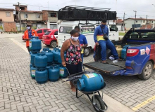 Preço do gás de cozinha sobe 9% no Amazonas após Bolsonaro privatizar refinaria