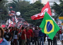 Plano da Frente Brasil Popular elege democracia como rota