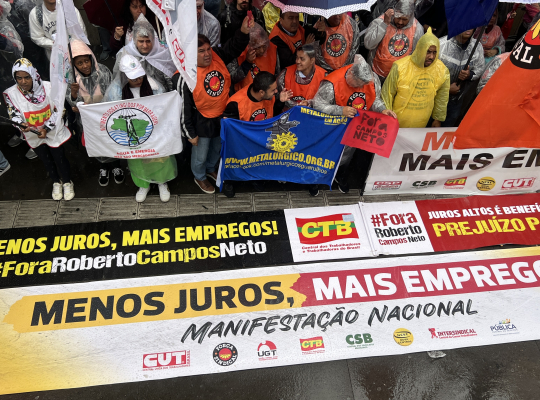 Manifestação contra os juros altos no Banco Central